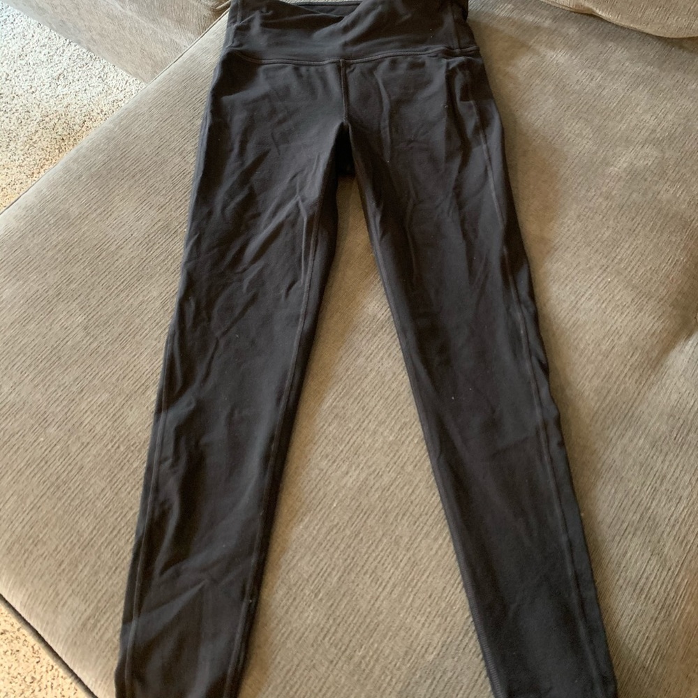 FULL LENGTH ATHLETA BLACK LEGGING HAVE THREE PAIRS
